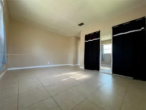 6990 SW 1st Street Margate FL 33068