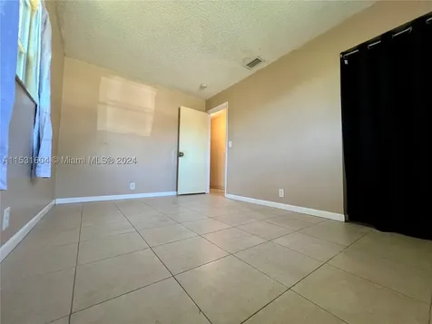 6990 SW 1st Street Margate FL 33068