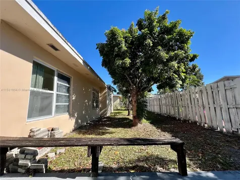 6990 SW 1st Street Margate FL 33068