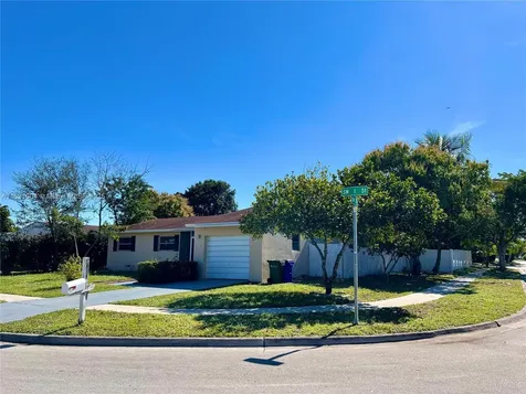 6990 SW 1st Street Margate FL 33068
