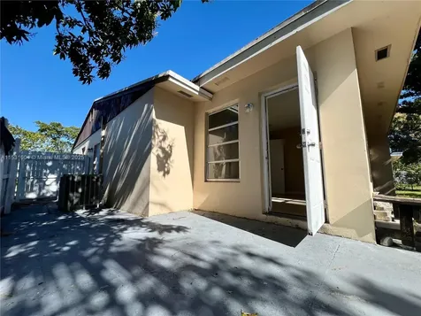6990 SW 1st Street Margate FL 33068