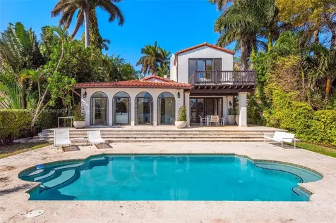527 E Dilido Drive Miami Beach FL 33139