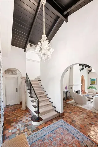 527 E Dilido Drive Miami Beach FL 33139