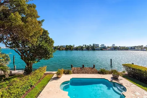 527 E Dilido Drive Miami Beach FL 33139