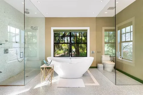 527 E Dilido Drive Miami Beach FL 33139