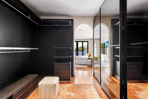 527 E Dilido Drive Miami Beach FL 33139