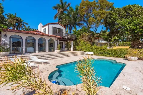 527 E Dilido Drive Miami Beach FL 33139