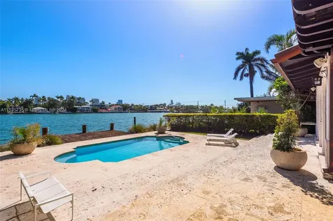 527 E Dilido Drive Miami Beach FL 33139