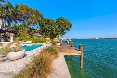 527 E Dilido Drive Miami Beach FL 33139