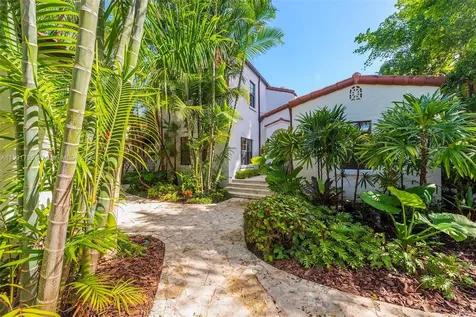 527 E Dilido Drive Miami Beach FL 33139