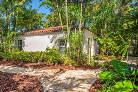 527 E Dilido Drive Miami Beach FL 33139