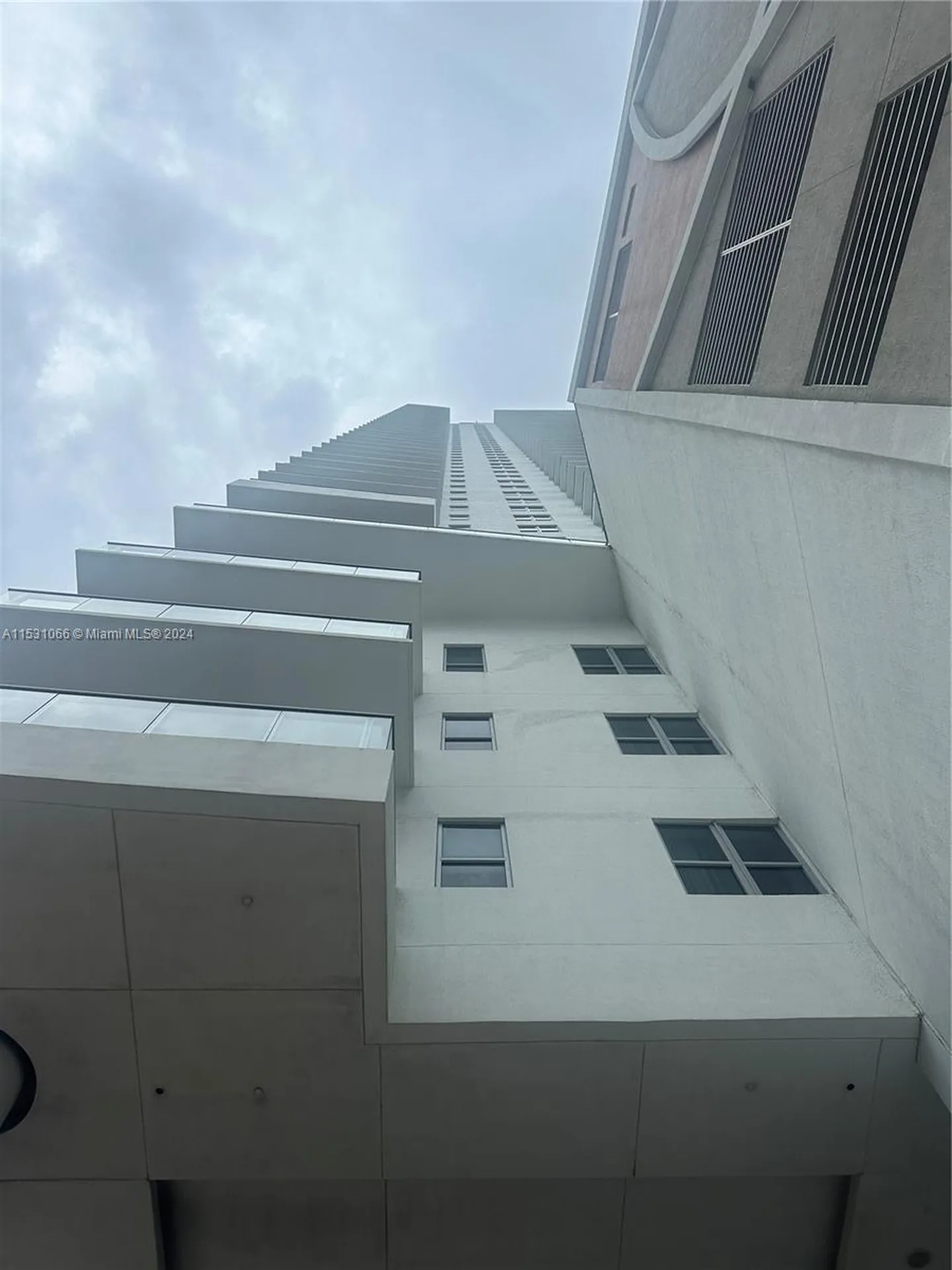 4010 S Ocean Drive Hollywood FL 33019
