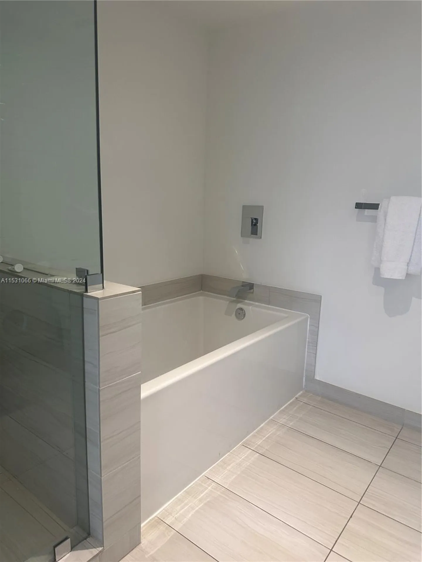 4010 S Ocean Drive Hollywood FL 33019