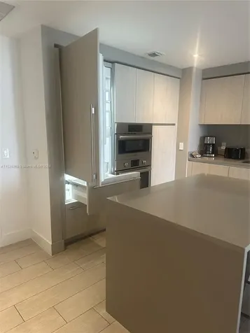 4010 S Ocean Drive Hollywood FL 33019
