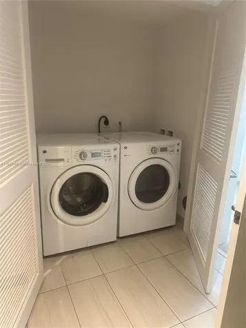 4010 S Ocean Drive Hollywood FL 33019