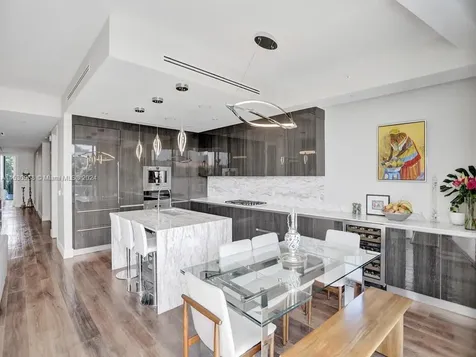 3250 NE 188th Street Aventura FL 33180