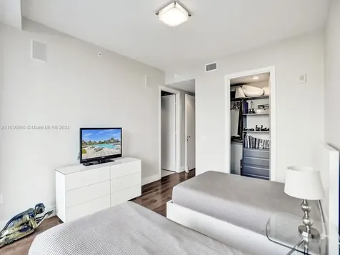 3250 NE 188th Street Aventura FL 33180