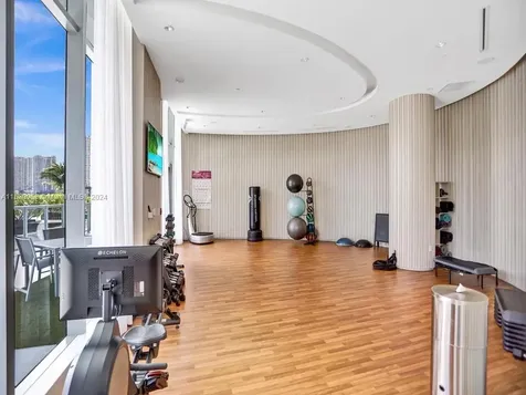 3250 NE 188th Street Aventura FL 33180