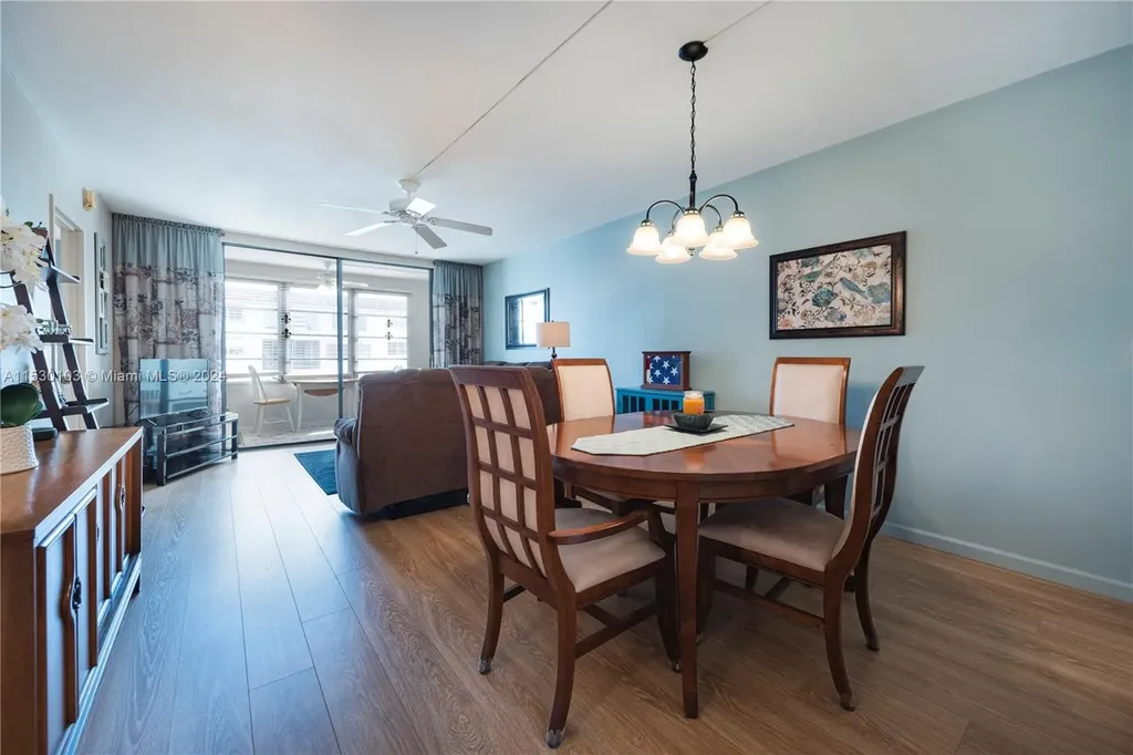 2841 Somerset Drive Lauderdale Lakes FL 33311
