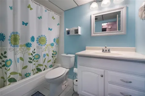 2841 Somerset Drive Lauderdale Lakes FL 33311