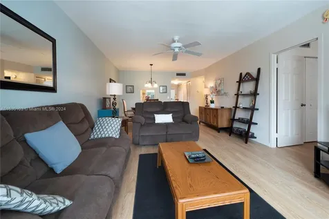 2841 Somerset Drive Lauderdale Lakes FL 33311