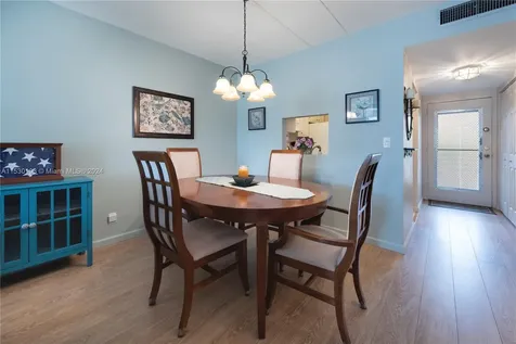 2841 Somerset Drive Lauderdale Lakes FL 33311