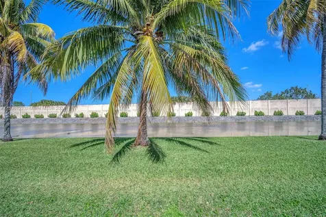 9957 NW 57th Manor Coral Springs FL 33076