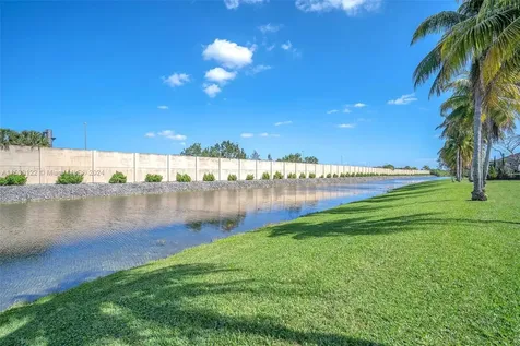 9957 NW 57th Manor Coral Springs FL 33076