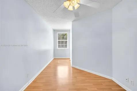 9957 NW 57th Manor Coral Springs FL 33076