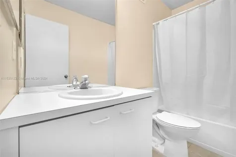 9957 NW 57th Manor Coral Springs FL 33076
