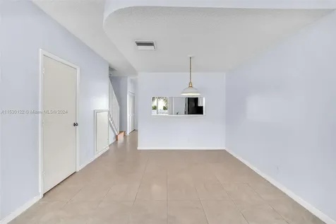9957 NW 57th Manor Coral Springs FL 33076