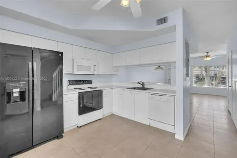 9957 NW 57th Manor Coral Springs FL 33076