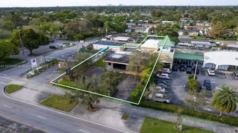 9465 SW 56th Street Miami FL 33165
