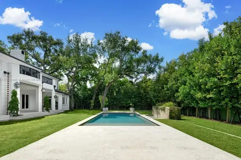 7416 SW 49th Place Miami FL 33143