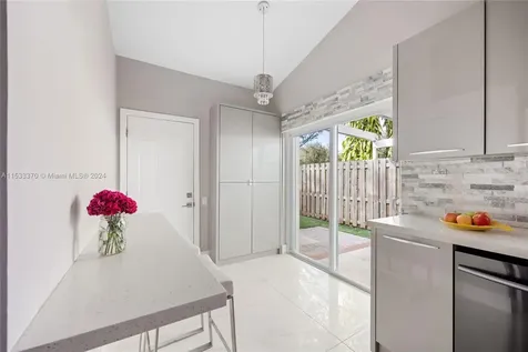 5632 Amersham Way Boca Raton FL 33486