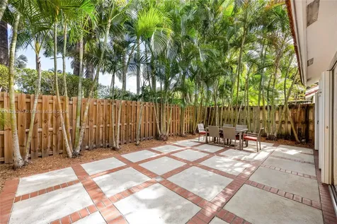 5632 Amersham Way Boca Raton FL 33486