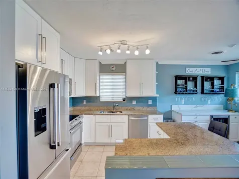1106 N 13th Avenue Hollywood FL 33019