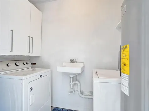 1106 N 13th Avenue Hollywood FL 33019