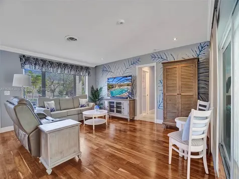 1106 N 13th Avenue Hollywood FL 33019