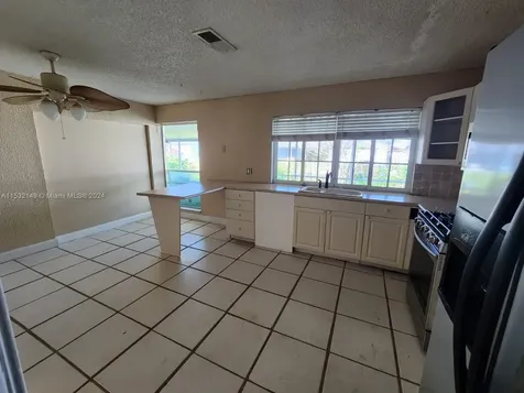 10551 Sunset Strip Sunrise FL 33322