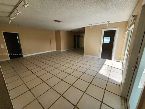 10551 Sunset Strip Sunrise FL 33322