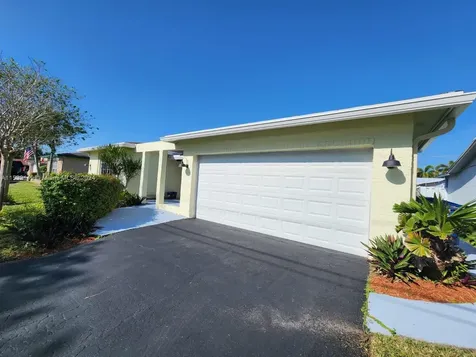 10551 Sunset Strip Sunrise FL 33322
