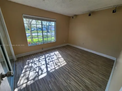 10551 Sunset Strip Sunrise FL 33322