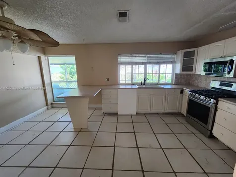 10551 Sunset Strip Sunrise FL 33322