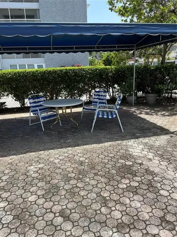 329 SE 3rd Street Hallandale Beach FL 33009