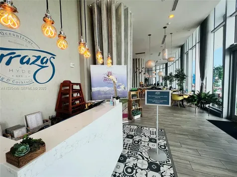 4111 S Ocean Drive Hollywood FL 33019