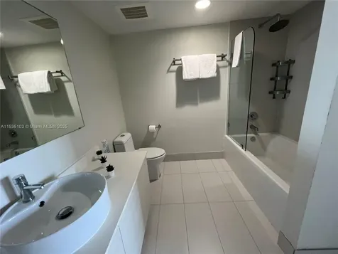 2600 E Hallandale Beach Boulevard Hallandale Beach FL 33009