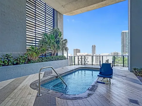 121 NE 34th Street Miami FL 33137