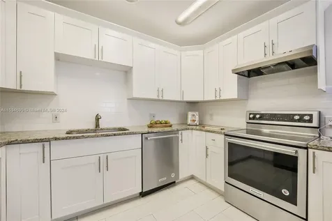 805 NW 7th Street Road Miami FL 33136