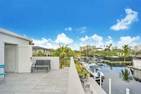 805 NW 7th Street Road Miami FL 33136